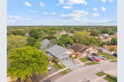 1221 SW 75th Ave, North Lauderdale, FL 33068 - Photo 22