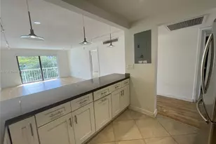 1650 NE 115th St, Miami, FL 33181 - Photo 8