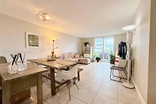 7928 West Dr, North Bay Village, FL 33141 - Photo 6