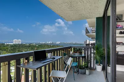 780 NE 69th St #1410, Miami, FL 33138 - Photo 8