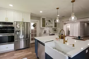 19450 SW 125th Ave, Miami, FL 33177 - Photo 16