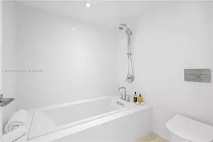 5500 Collins Ave, Miami Beach, FL 33140 - Photo 54