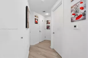 45 SW 9th St, Miami, FL 33130 - Photo 6