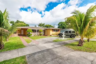 1155 NE 110th St, Miami, FL 33161 - Photo 2