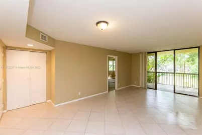 5721 Riverside Dr #202B5, Coral Springs, FL 33067 - Photo 8