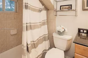 302 Balboa St, Hollywood, FL 33019 - Photo 38