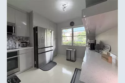 900 SW 128th Ave #105D, Pembroke Pines, FL 33027 - Photo 4