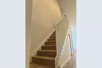 63 SE 3rd Ave #2, Hallandale Beach, FL 33009 - Photo 4