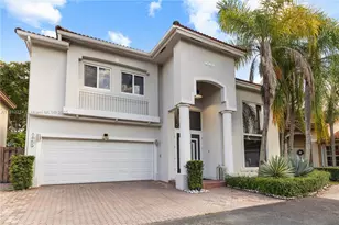 5869 NW 112th Ct, Doral, FL 33178 - Photo 2