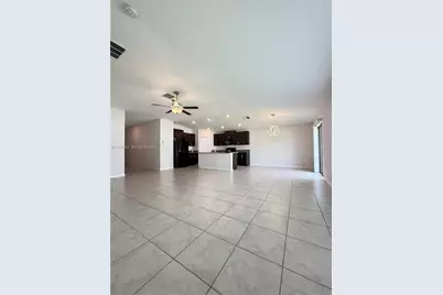 39889 Harmon Grove Ct, Zephyrhills, FL 33540 - Photo 10