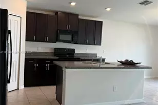 39889 Harmon Grove Ct, Zephyrhills, FL 33540 - Photo 12