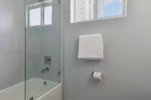 481 NE 29th St, Miami, FL 33137 - Photo 8