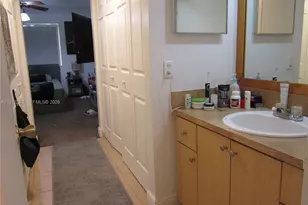 18890 NW 57th Ave, Hialeah, FL 33015 - Photo 12