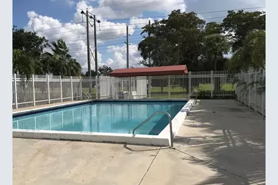 10070 NW 6th St #202, Pembroke Pines, FL 33024 - Photo 8