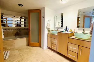 520 Brickell Key Dr, Miami, FL 33131 - Photo 24