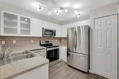 6141 NW 115th Pl #352, Doral, FL 33178 - Photo 1