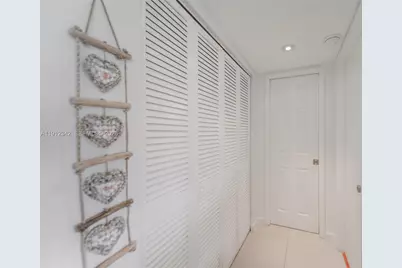 400 Diplomat Pkwy #704, Hallandale Beach, FL 33009 - Photo 24