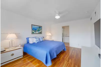 400 Diplomat Pkwy #704, Hallandale Beach, FL 33009 - Photo 16