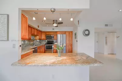 400 Diplomat Pkwy #704, Hallandale Beach, FL 33009 - Photo 12