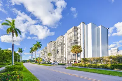400 Diplomat Pkwy #704, Hallandale Beach, FL 33009 - Photo 30