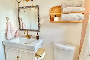 207 SW 12th Ave, Dania Beach, FL 33004 - Photo 12