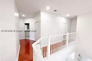 1621 Diplomat Dr, Miami, FL 33179 - Photo 12