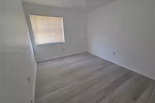 9433 Fontainebleau Blvd, Miami, FL 33172 - Photo 24