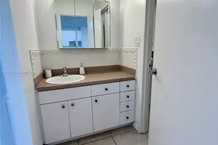 100 Lincoln Rd, Miami Beach, FL 33139 - Photo 6