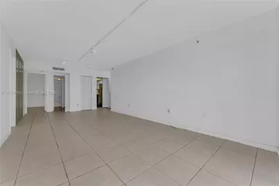 2457 Collins Ave #201, Miami Beach, FL 33140 - Photo 10