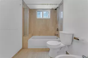 2457 Collins Ave, Miami Beach, FL 33140 - Photo 16