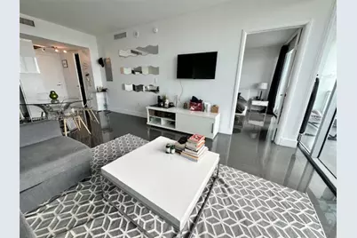 92 SW 3rd St #4107, Miami, FL 33130 - Photo 4