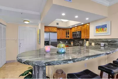 5077 NW 7th St #1202, Miami, FL 33126 - Photo 4