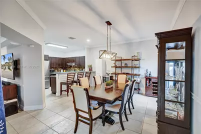 5633 NW 117th Avenue, Coral Springs, FL 33076 - Photo 16