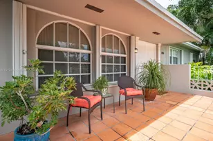 4235 SW 97th Ave, Miami, FL 33165 - Photo 2