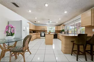 4235 SW 97th Ave, Miami, FL 33165 - Photo 8