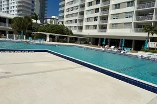 500 Bayview Dr, Sunny Isles Beach, FL 33160 - Photo 4