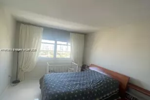 500 Bayview Dr, Sunny Isles Beach, FL 33160 - Photo 12
