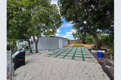 2124 S Beech Rd, West Palm Beach, FL 33409 - Photo 2