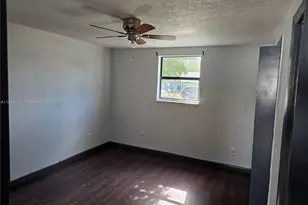 2124 S Beech Rd, West Palm Beach, FL 33409 - Photo 6