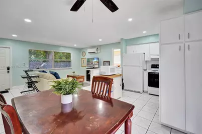 720 SE 15th St #2R, Fort Lauderdale, FL 33316 - Photo 12