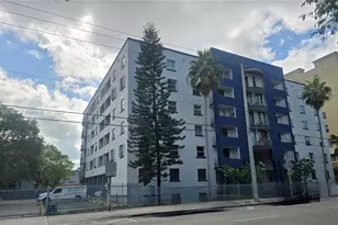 546 SW 1st St, Miami, FL 33130 - Photo 18