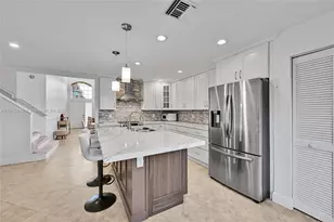 2726 NW 68th Ave, Margate, FL 33063 - Photo 4