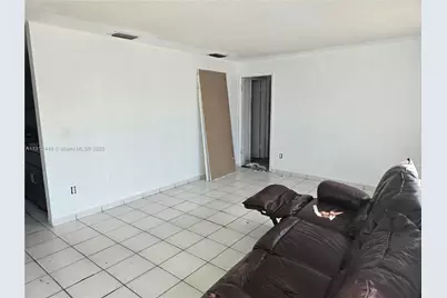 18814 NW 46th Ave, Miami Gardens, FL 33055 - Photo 2