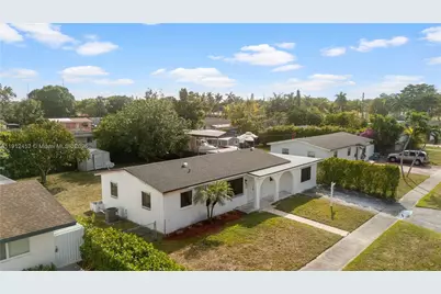 11532 SW 136th Ter, Miami, FL 33176 - Photo 4