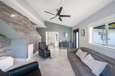 10025 SW 83rd St, Miami, FL 33173 - Photo 12