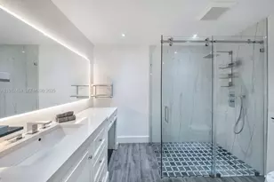 10025 SW 83rd St, Miami, FL 33173 - Photo 16