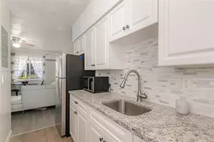 2524 Hayes St, Hollywood, FL 33020 - Photo 6