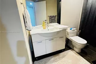475 Brickell Ave, Miami, FL 33131 - Photo 10