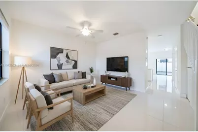 10630 W 33rd Way, Hialeah, FL 33018 - Photo 2