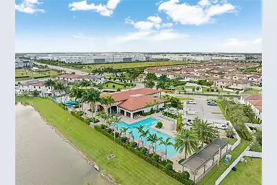 10630 W 33rd Way, Hialeah, FL 33018 - Photo 20